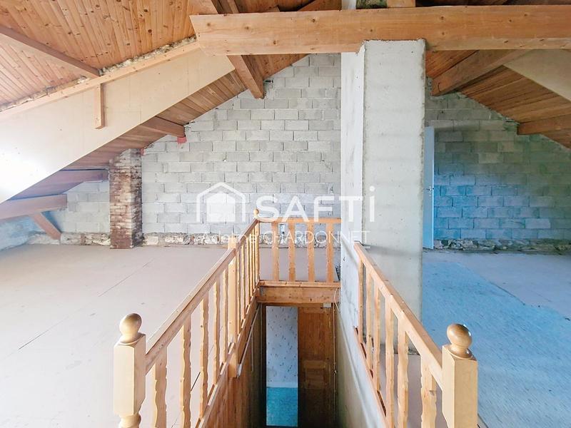 Maison - 400 m² - 12 pièces