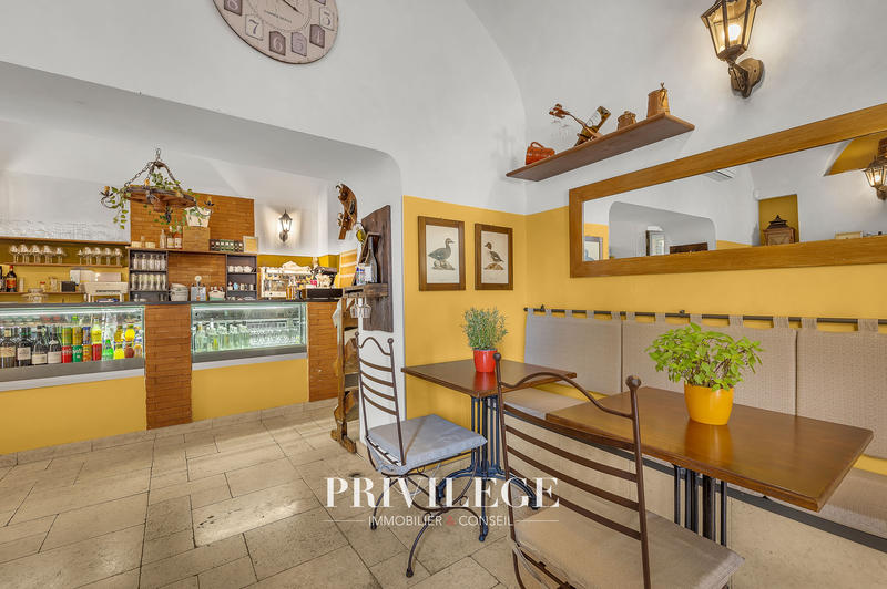 Fonds de commerce - Magasins - 95 m²