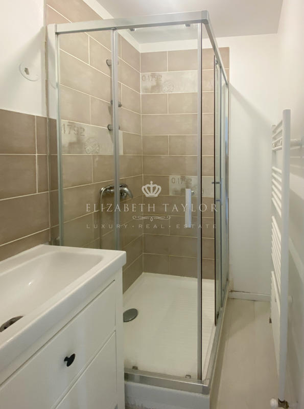 Maison - 166 m² - 6 pièces