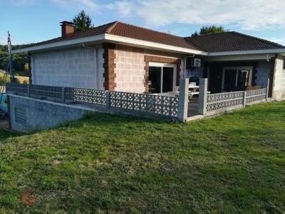 Villa - 250 m² - 4 pièces