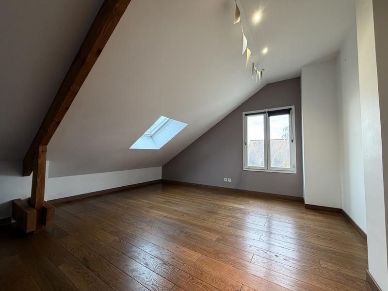 Maison - 162 m² - 6 pièces