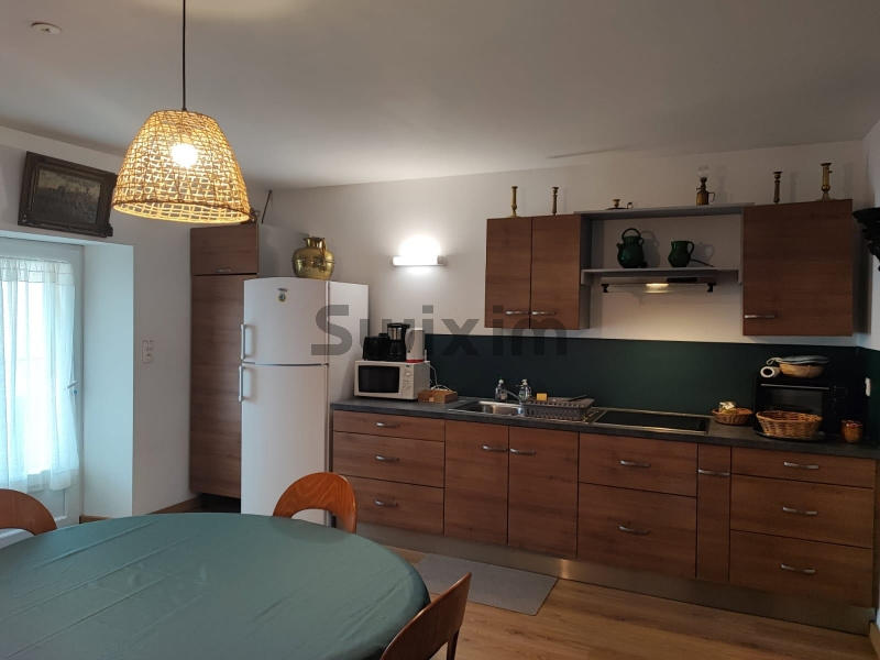 Propriété - 300 m² - 10 pièces