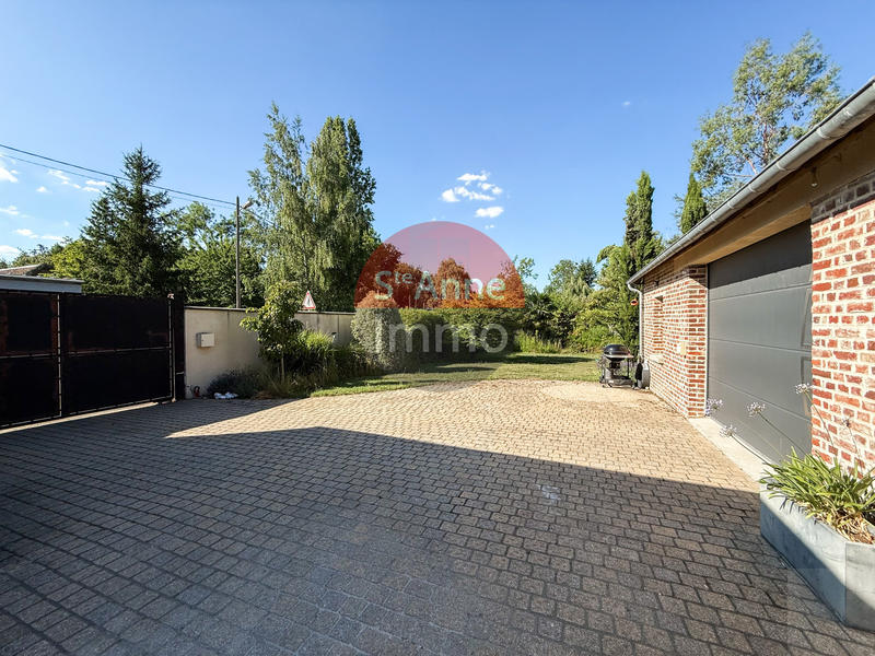 Maison - 230 m² - 6 pièces