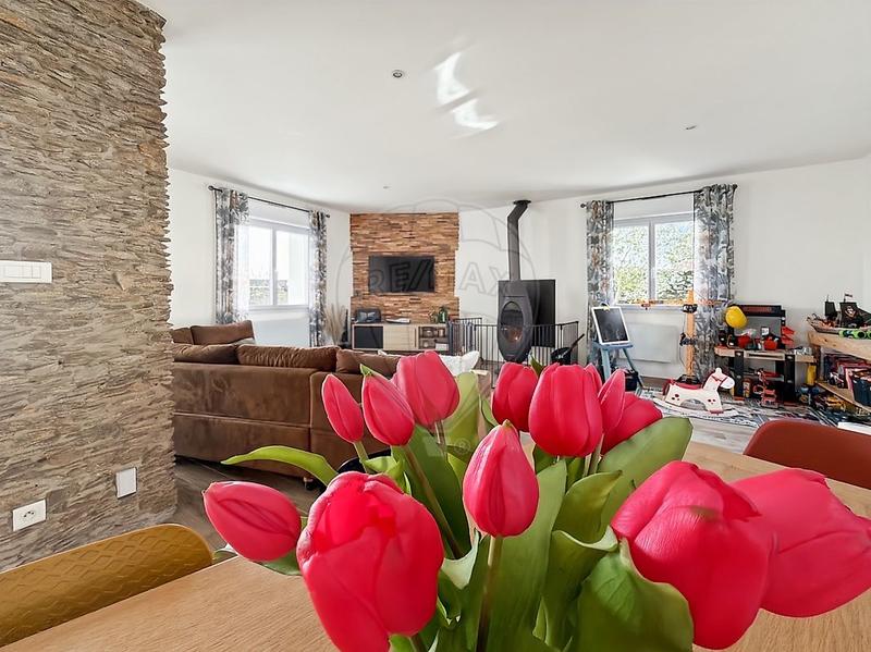 Maison - 140 m² - 5 pièces