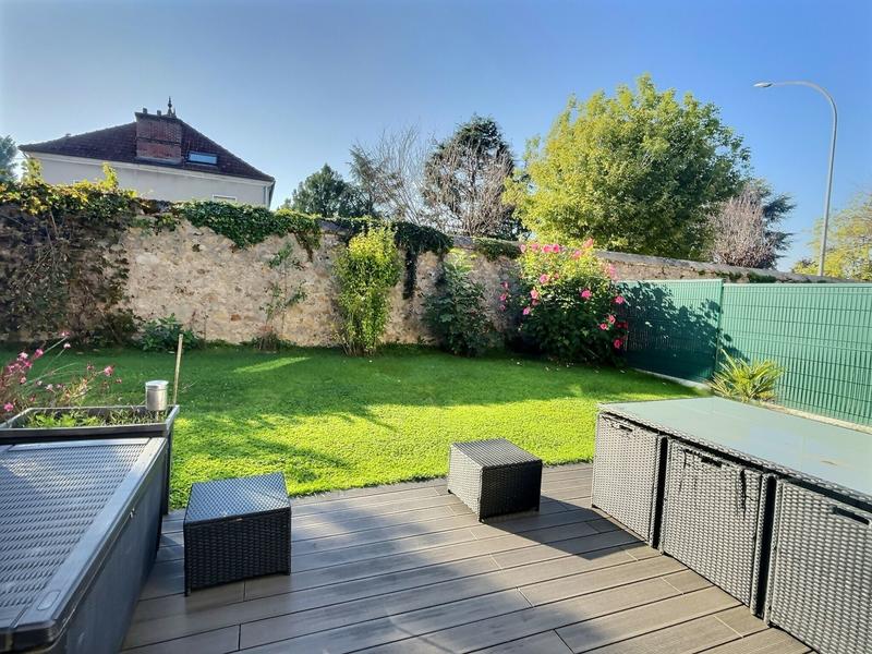 Maison - 165 m² - 8 pièces