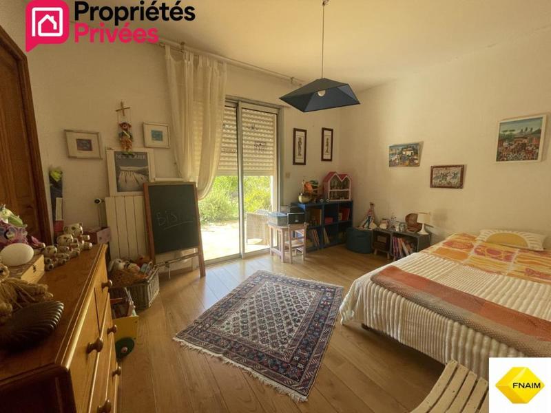 Villa - 270 m² - 6 pièces