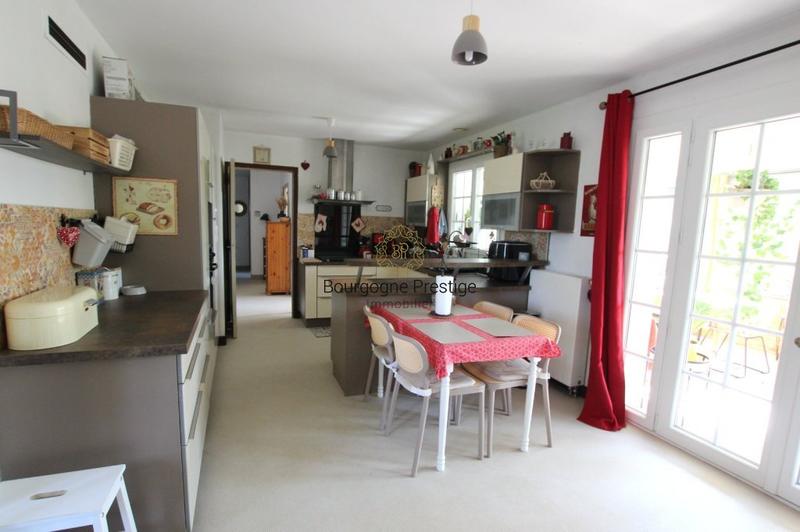 Maison traditionnelle - 178 m² - 7 pièces