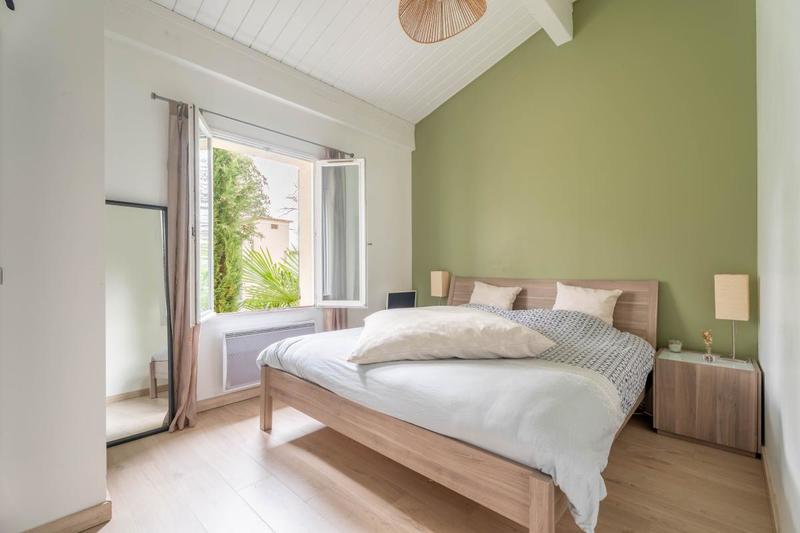 Maison - 180 m² - 5 pièces