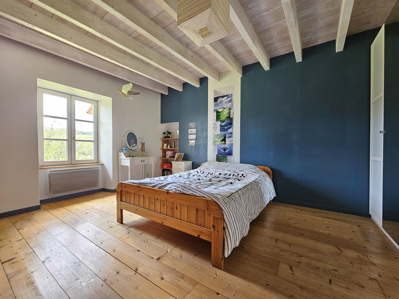 Maison - 210 m² - 9 pièces