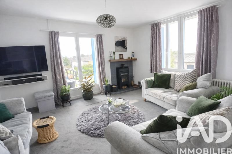 Maison - 168 m² - 9 pièces