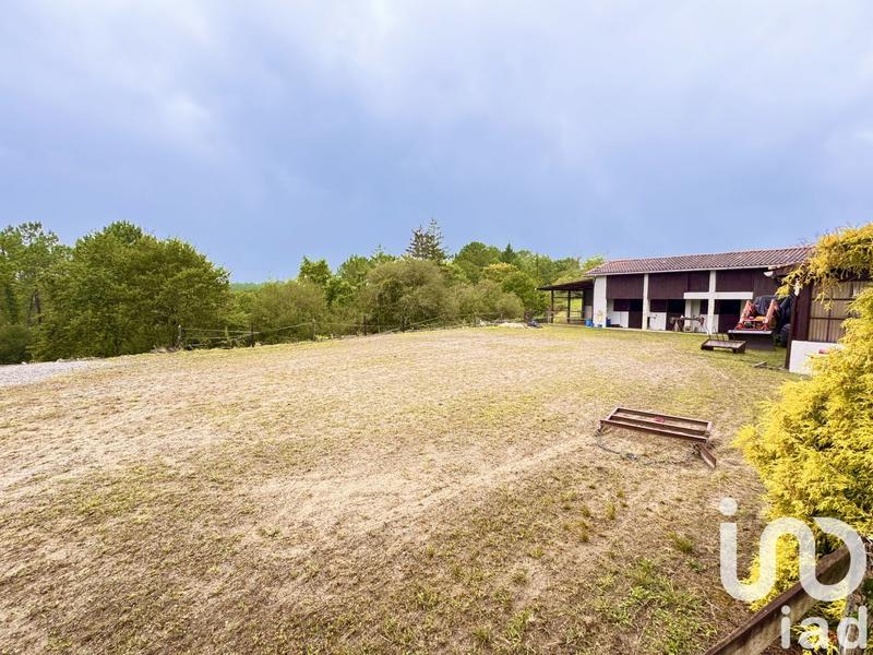 Maison - 290 m² - 9 pièces