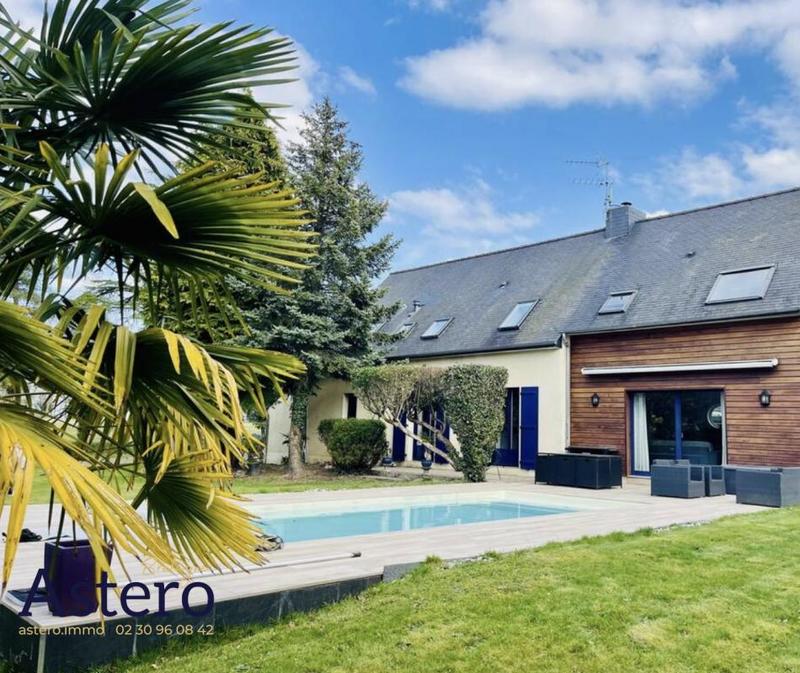 Propriété - 255 m² - 8 pièces