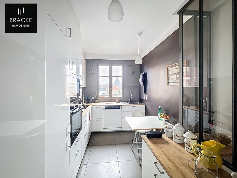 Appartement - 98 m² - 7 pièces