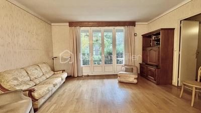 Maison traditionnelle - 93 m² - 5 pièces