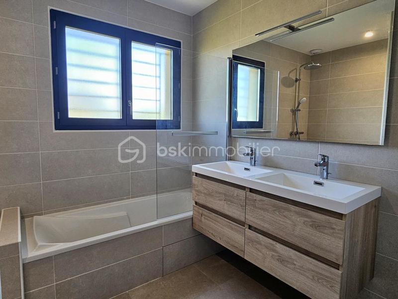 Maison - 113 m² - 5 pièces