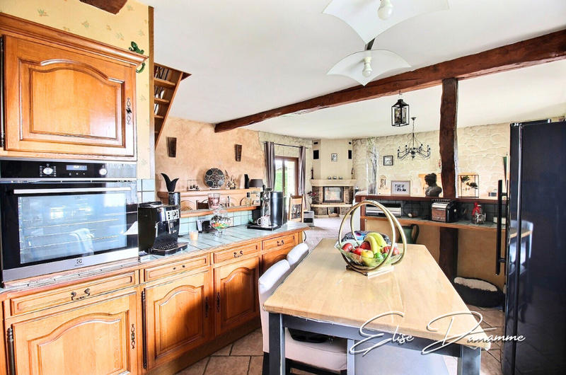 Maison - 216 m² - 6 pièces