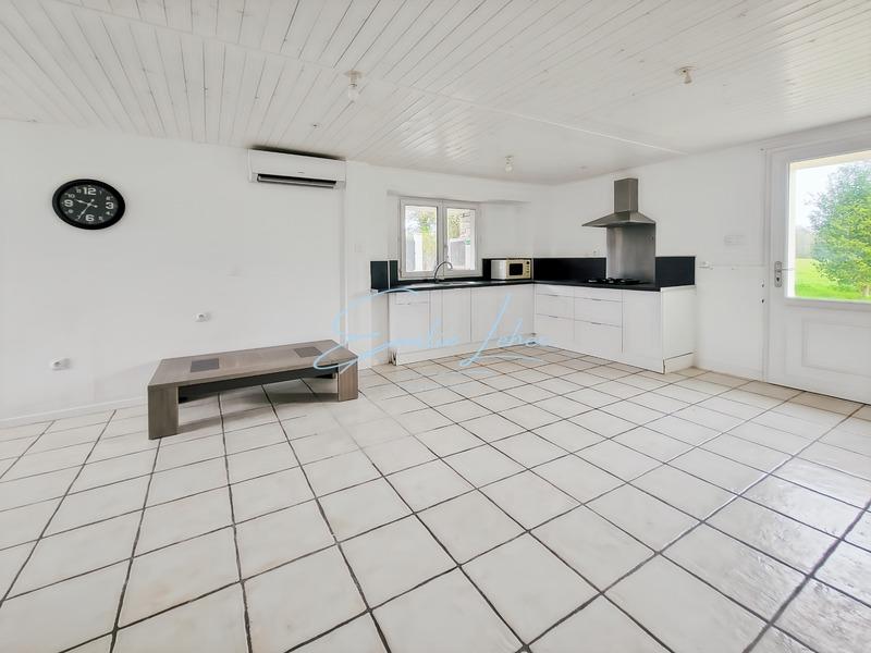 Immeuble - 170 m² - 10 pièces