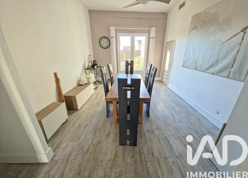 Maison de ville - 213 m² - 9 pièces