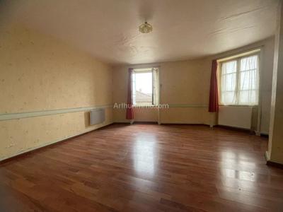 Maison - 220 m² - 12 pièces