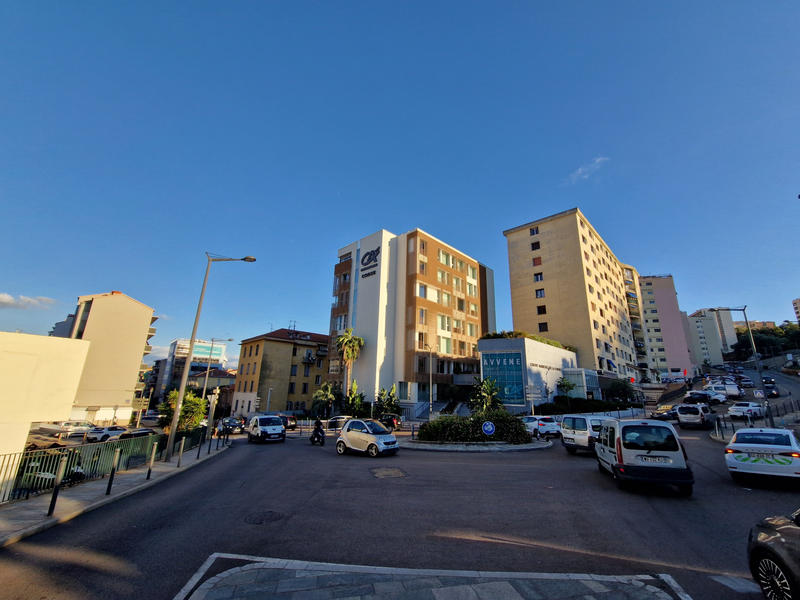 Local commercial - 496 m²