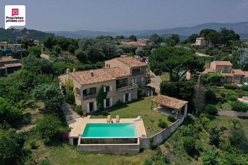 Villa - 265 m² - 8 pièces