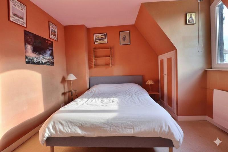 Maison - 141 m² - 8 pièces