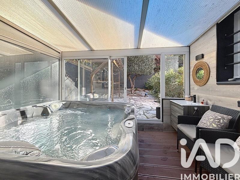 Maison - 104 m² - 5 pièces