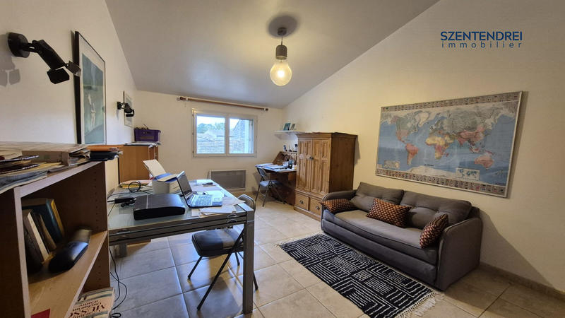 Maison - 207 m² - 6 pièces