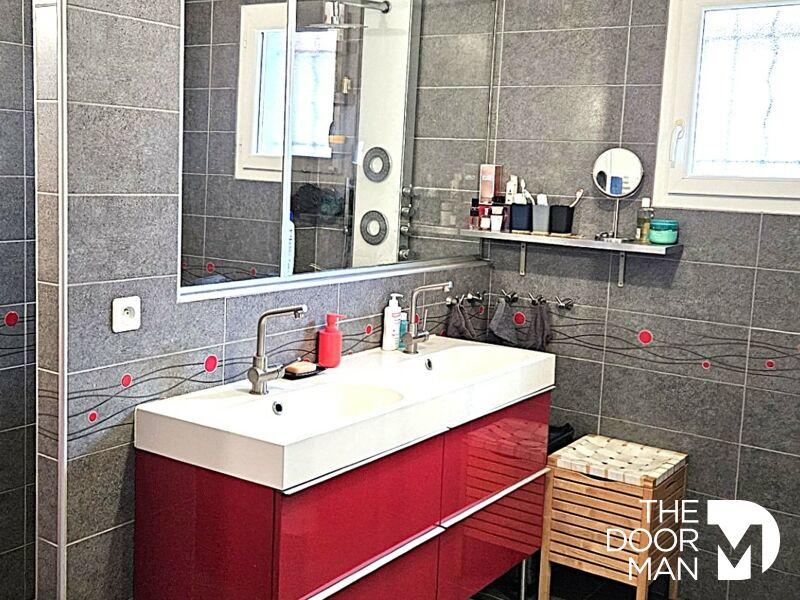 Maison - 130 m² - 7 pièces