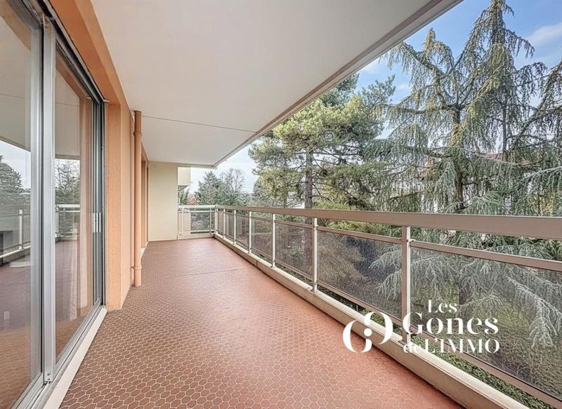 Appartement - 94 m² - 4 pièces