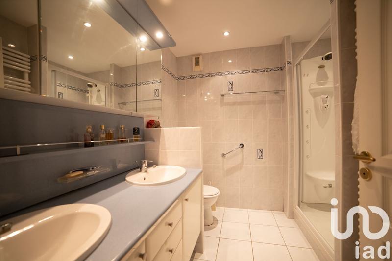 Appartement - 93 m² - 4 pièces