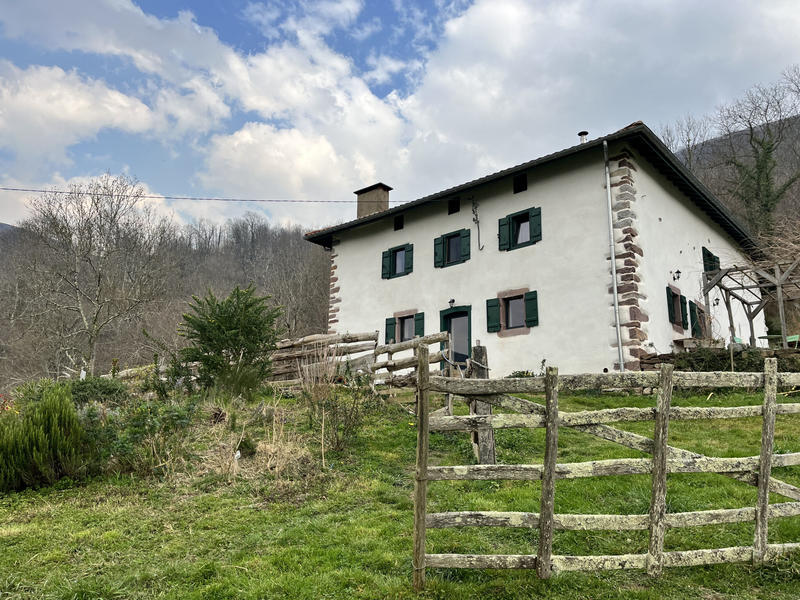 Maison - 157 m² - 9 pièces