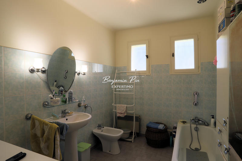 Villa - 161 m² - 6 pièces