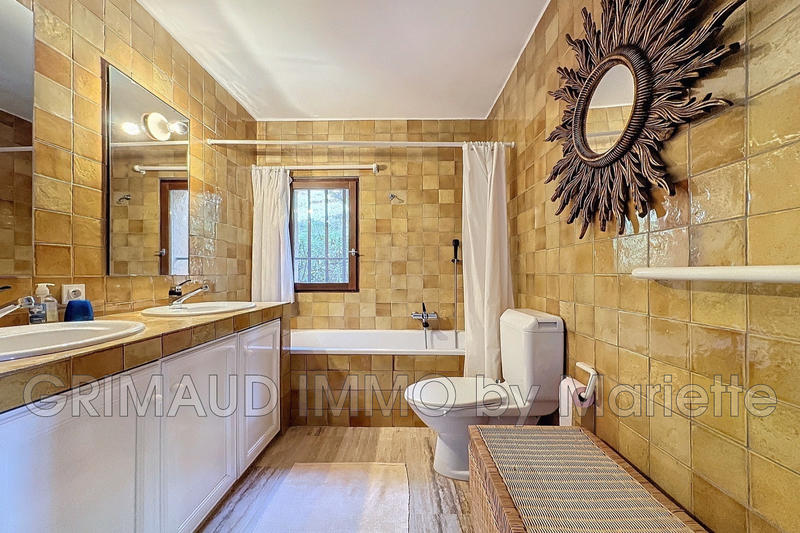 Villa - 180 m² - 6 pièces