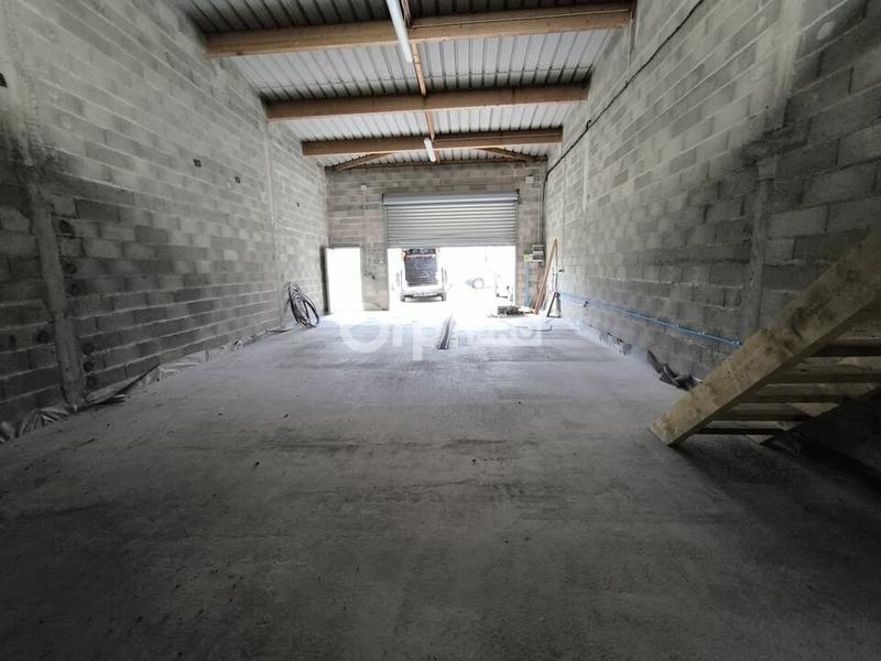 Entrepôt - 90 m²
