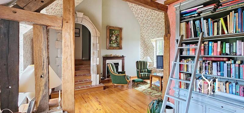 Maison - 315 m² - 6 pièces