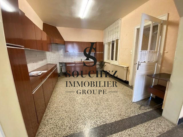 Maison traditionnelle - 168 m² - 9 pièces