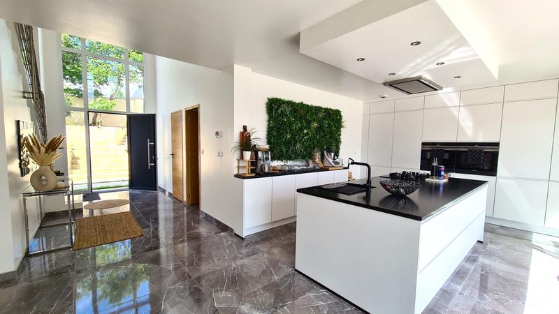 Maison - 157 m² - 7 pièces