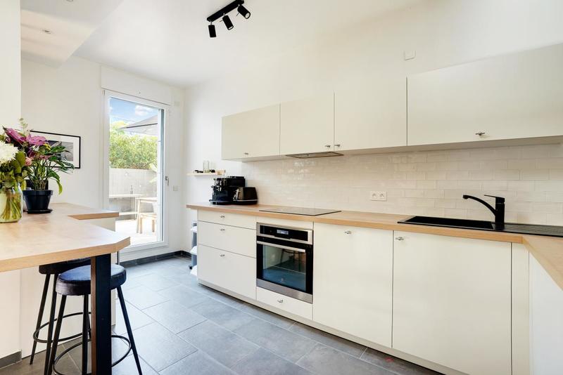 Appartement ancien - 98 m² - 4 pièces