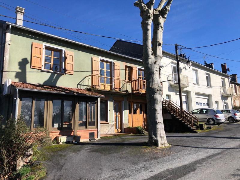 Maison ancienne - 240 m² - 12 pièces