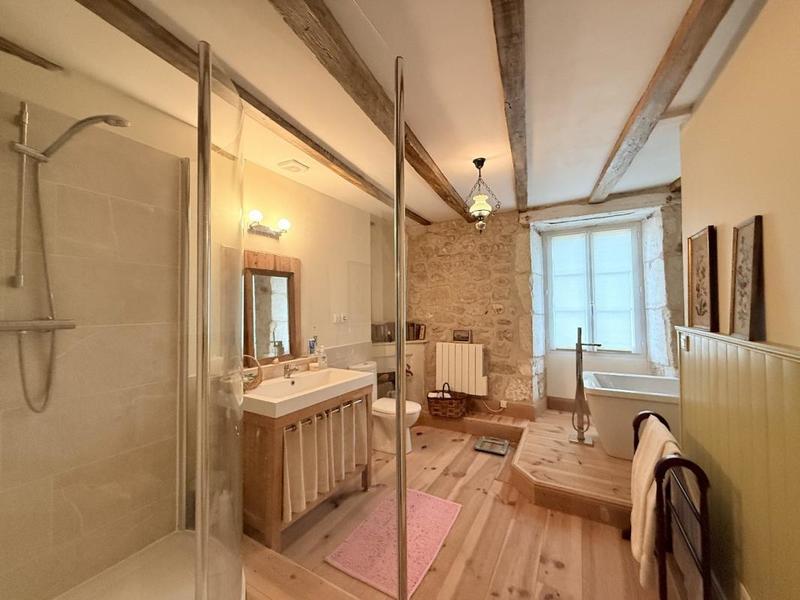 Maison en pierre - 110 m² - 4 pièces