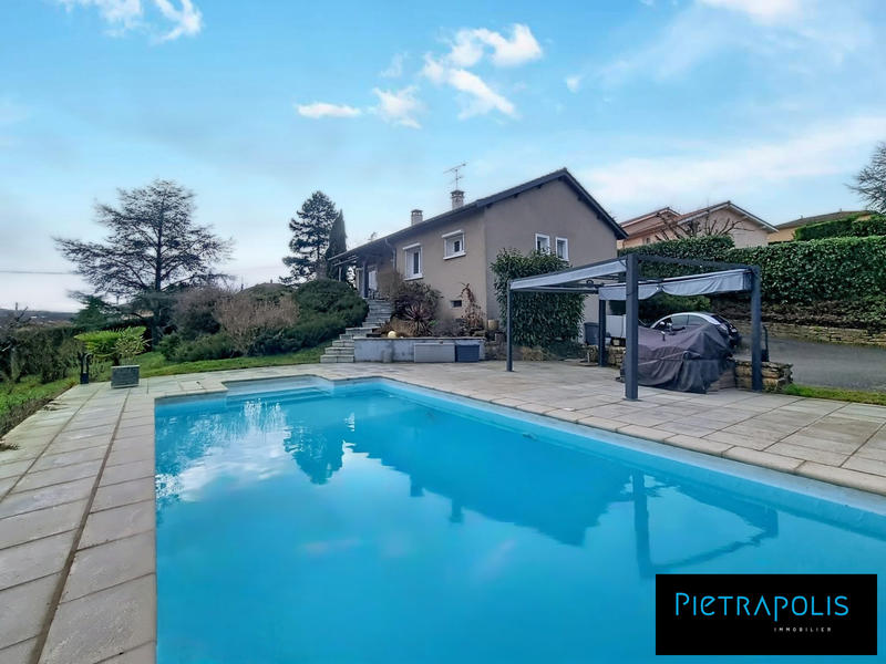 Maison - 99 m² - 4 pièces