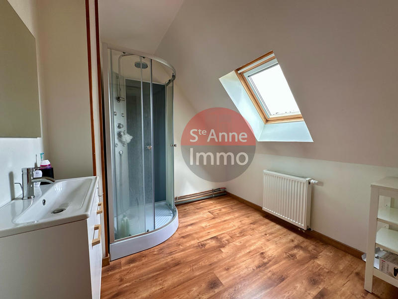 Maison - 210 m² - 8 pièces