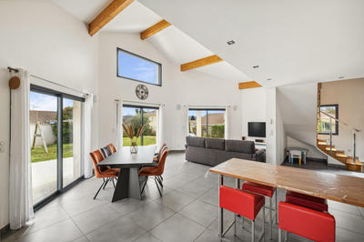 Maison - 140 m² - 6 pièces