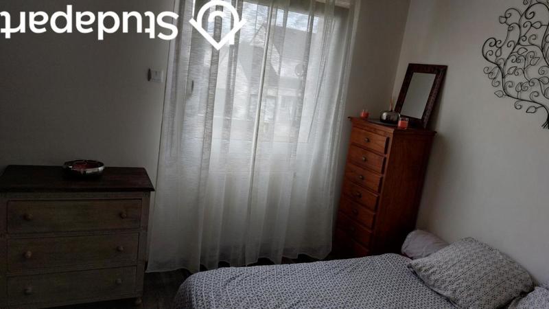 Chambre - 12 m² - 1 pièce