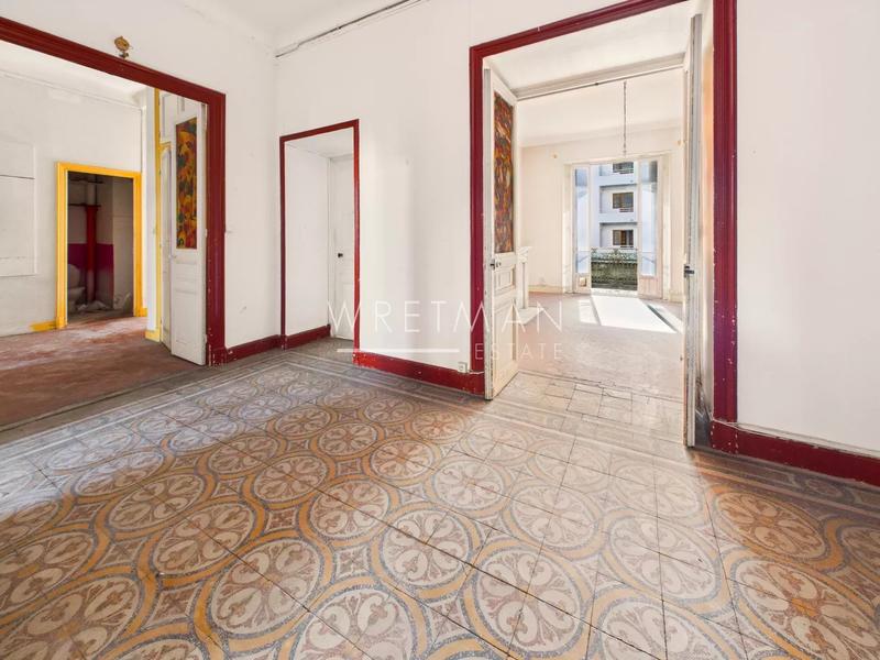 Appartement - 121 m² - 5 pièces