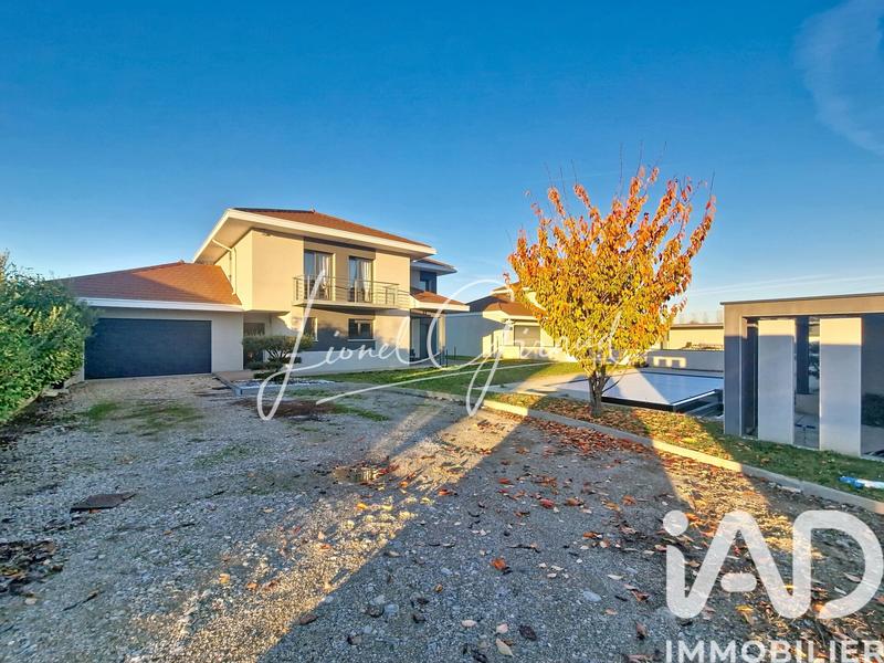 Maison - 153 m² - 5 pièces