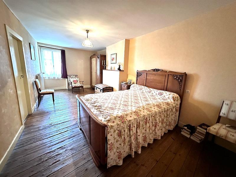 Maison - 97 m² - 5 pièces