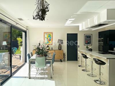 Maison - 106 m² - 4 pièces