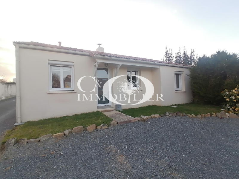 Maison - 80 m² - 4 pièces